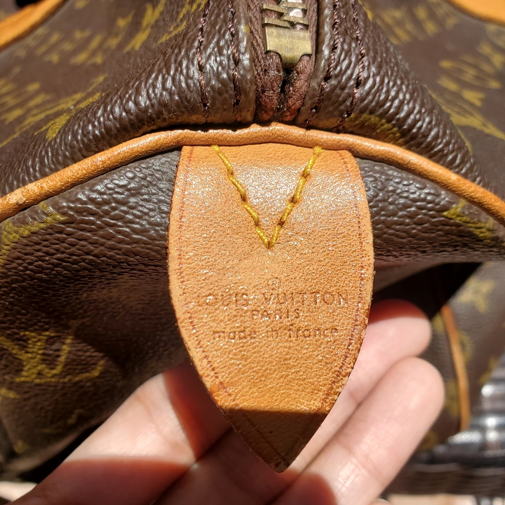 Authentic Louis Vuitton Keepall 45 - Picture 8 of 16